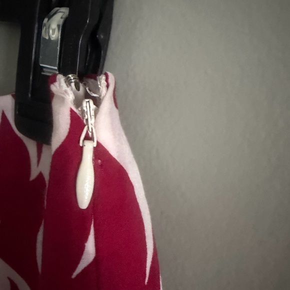 Ann Taylor Loft Floral Pink and White Silk Blend A line Skirt size 2P NWT - Picture 5 of 12